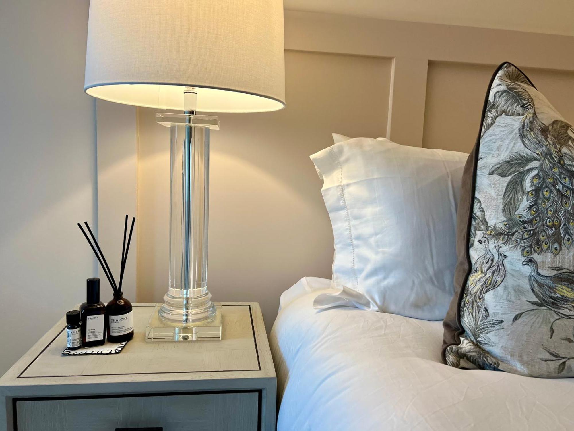 Apartment The Noir Blanc Retreat At Ryedale House York