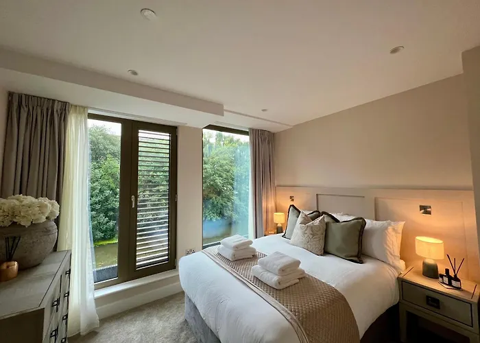 The Noir Blanc Retreat At Ryedale House