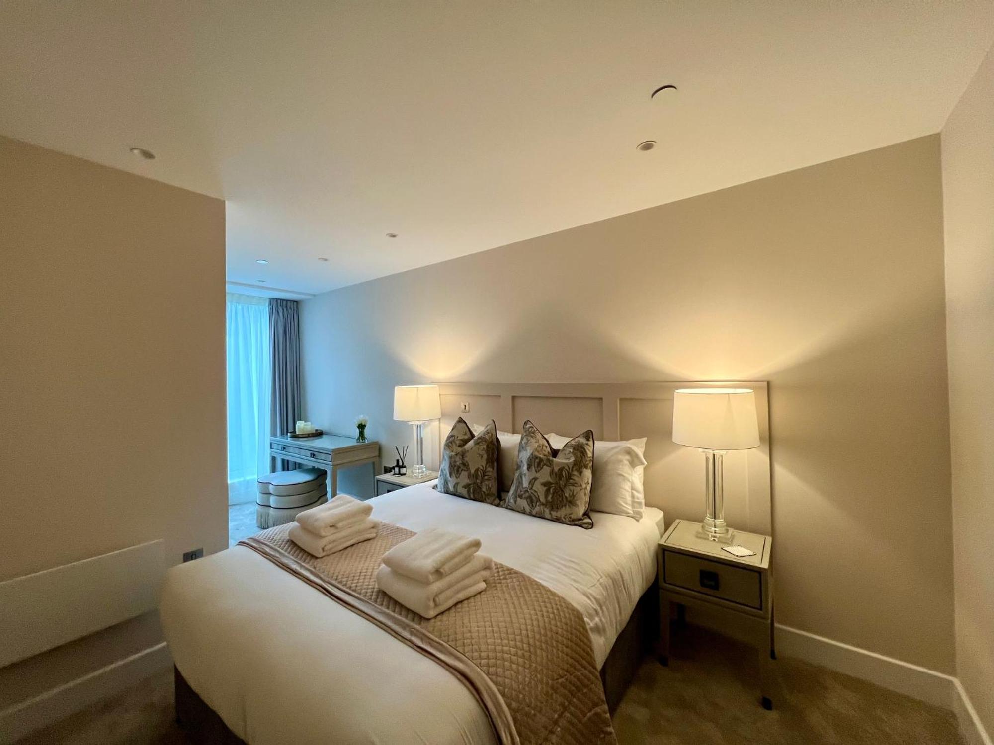The Noir Blanc Retreat At Ryedale House Apartment York